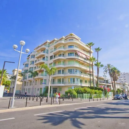 Top Floor Miramar Sea Front