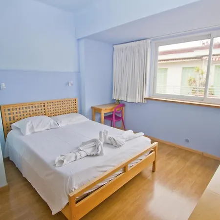 Top Floor Miramar Sea Front Apartment *